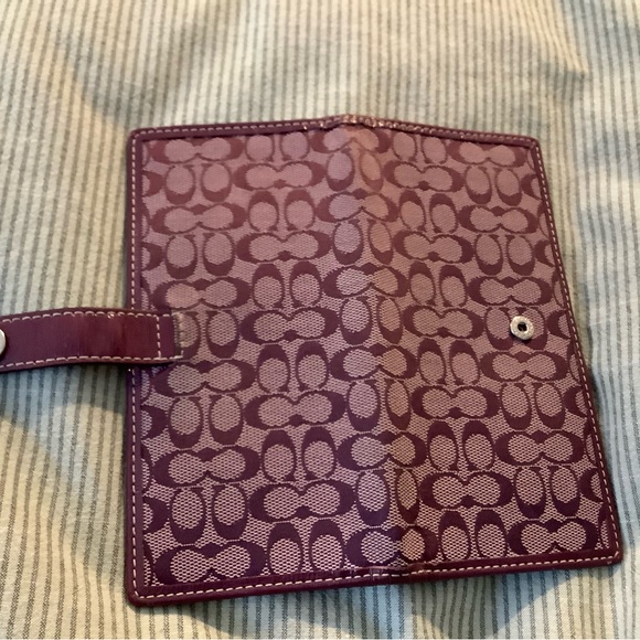 Coach Women's Bi-fold Wallet - Picture 4 of 5